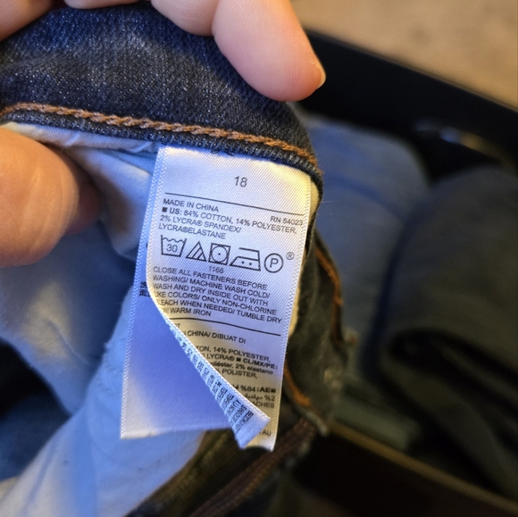 Lot of 2 Old Navy jeans size 18 - Picture 6 of 7